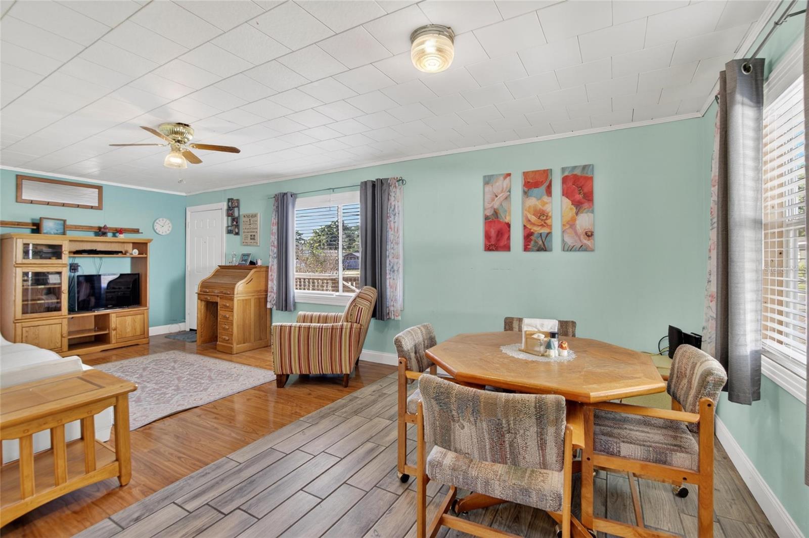 Image 6 of 39 For 2102 Columbus Drive