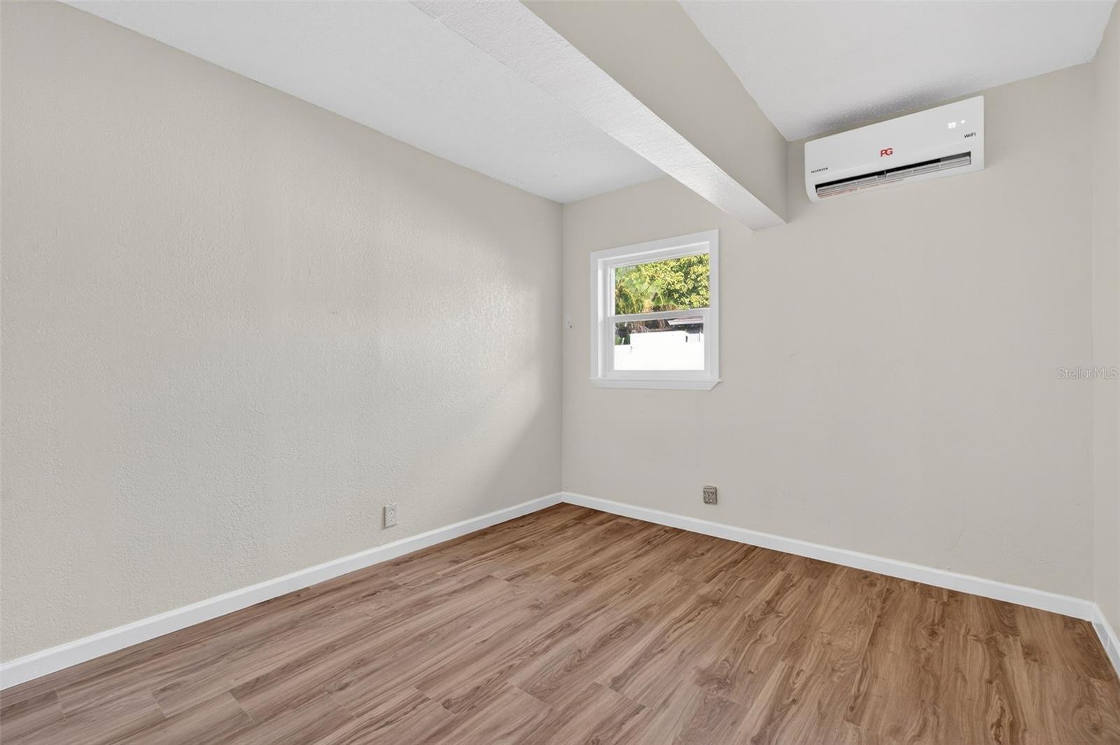 Image 25 of 41 For 5136 68th Street N