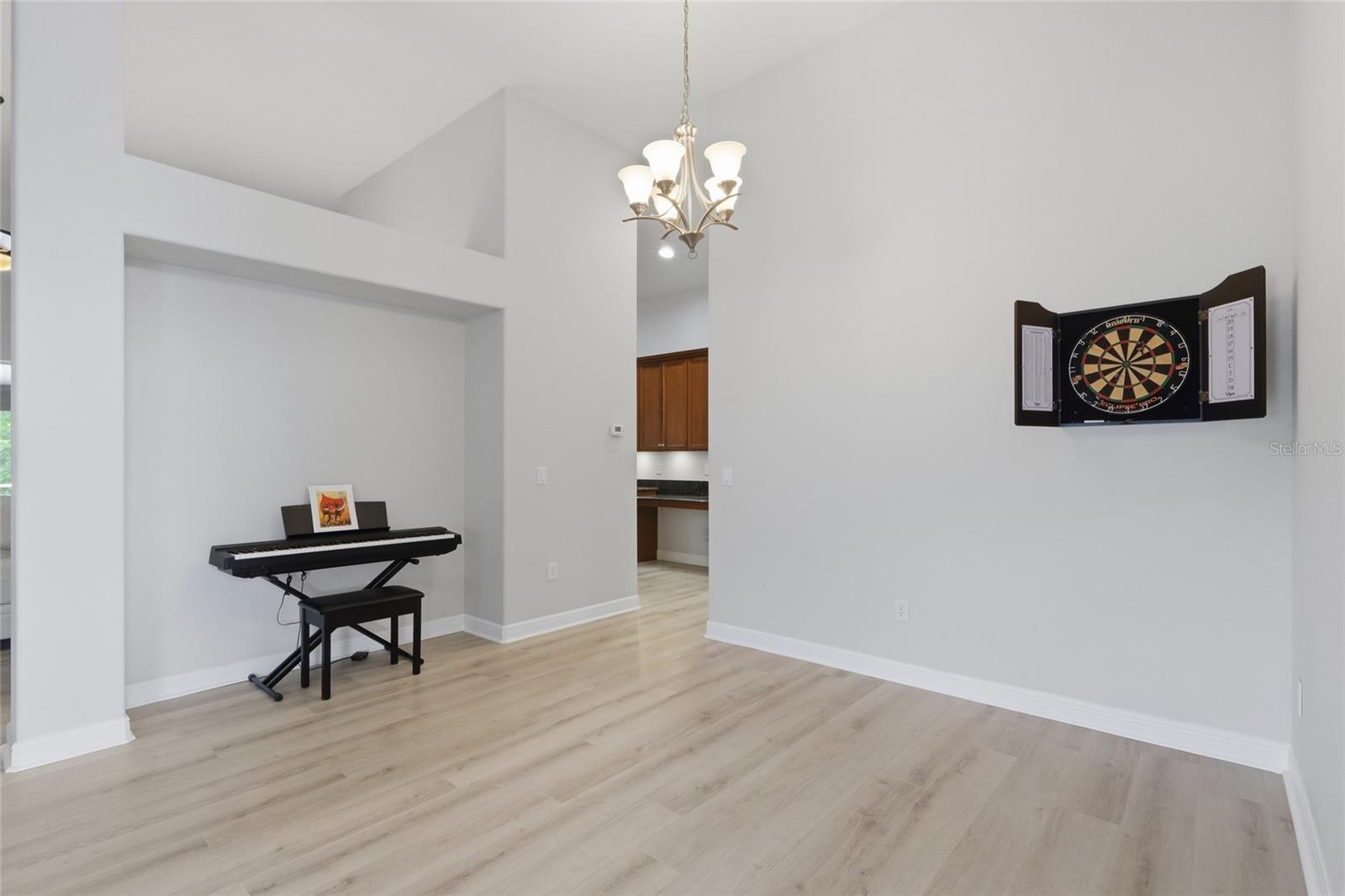 Image 20 of 47 For 2453 Addington Place