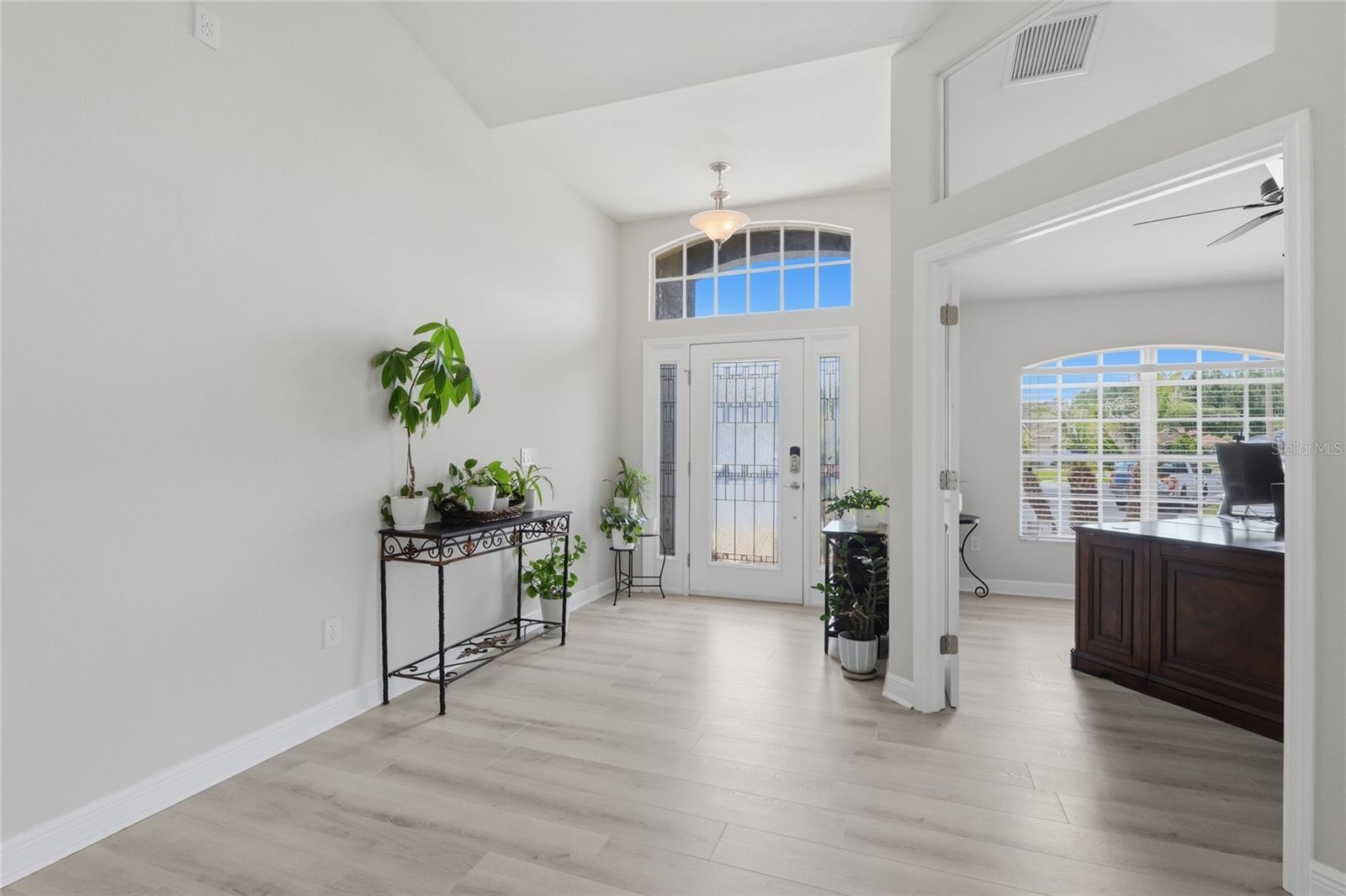 Image 5 of 47 For 2453 Addington Place