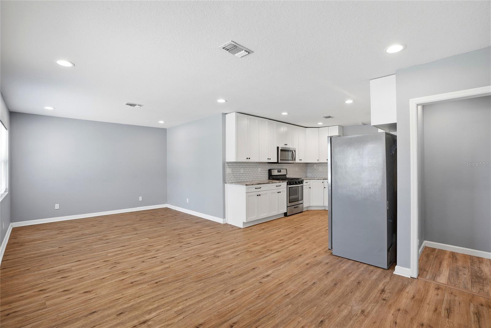 Image 2 of 41 For 5127 4th Avenue S