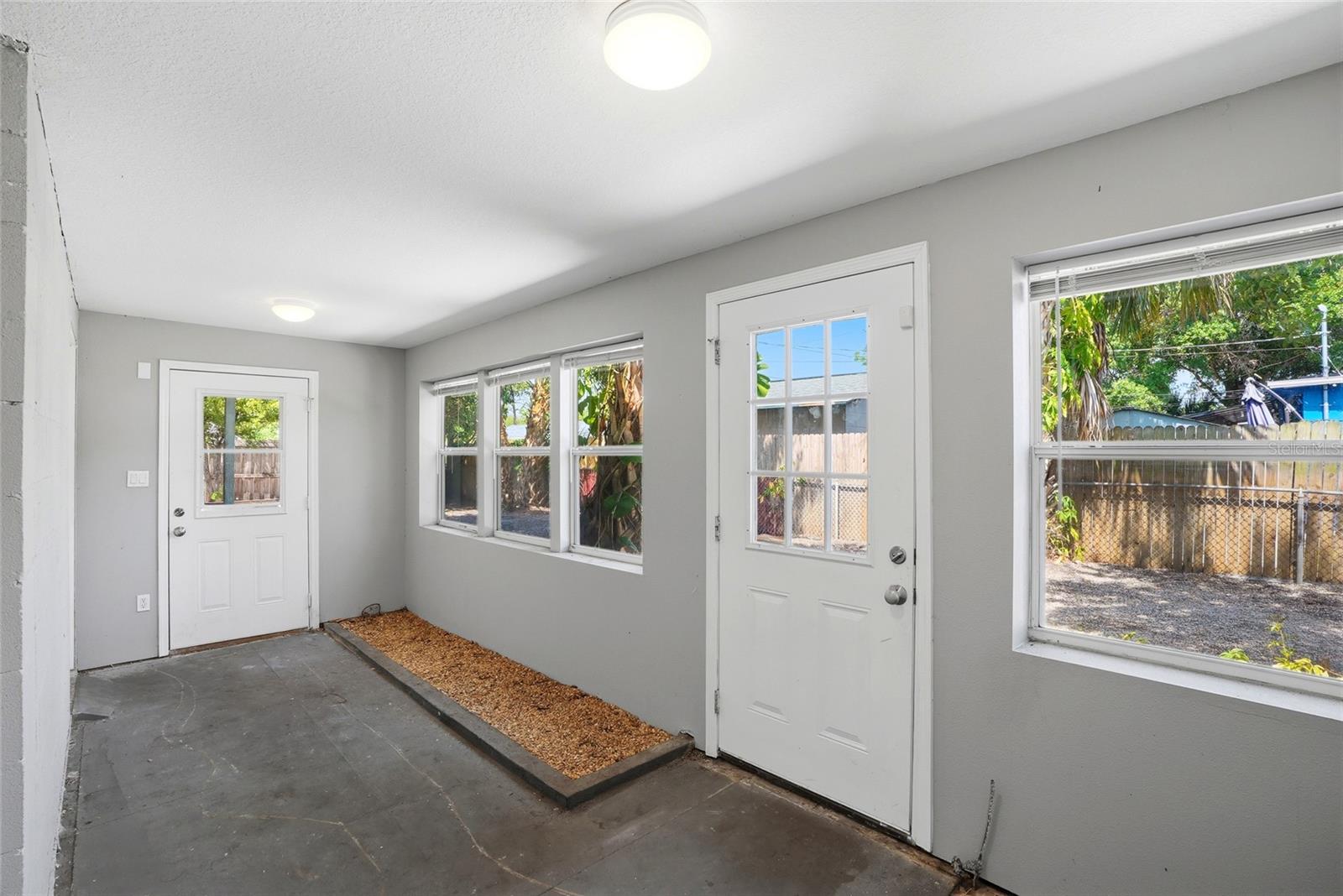 Image 28 of 41 For 5127 4th Avenue S