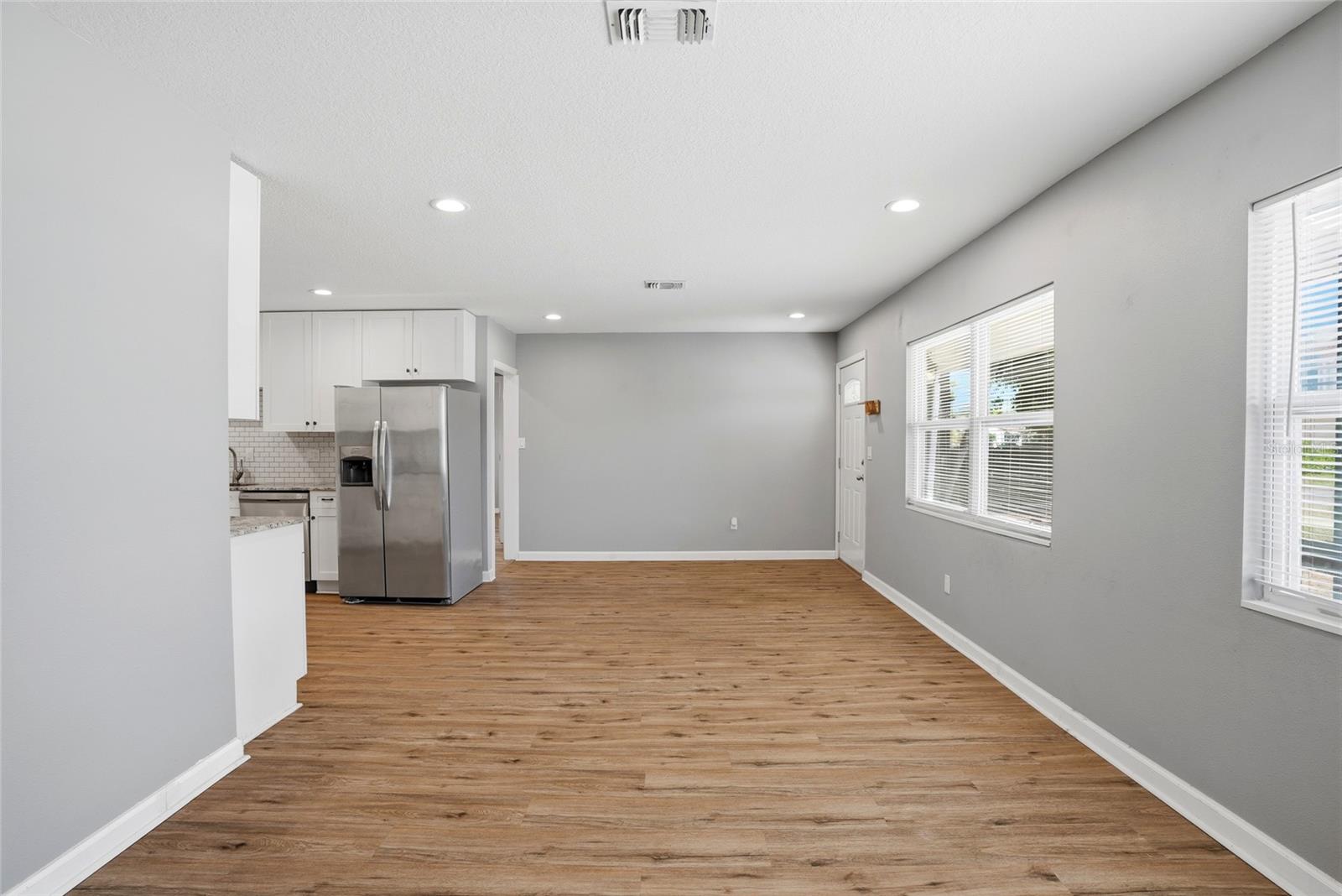 Image 9 of 41 For 5127 4th Avenue S
