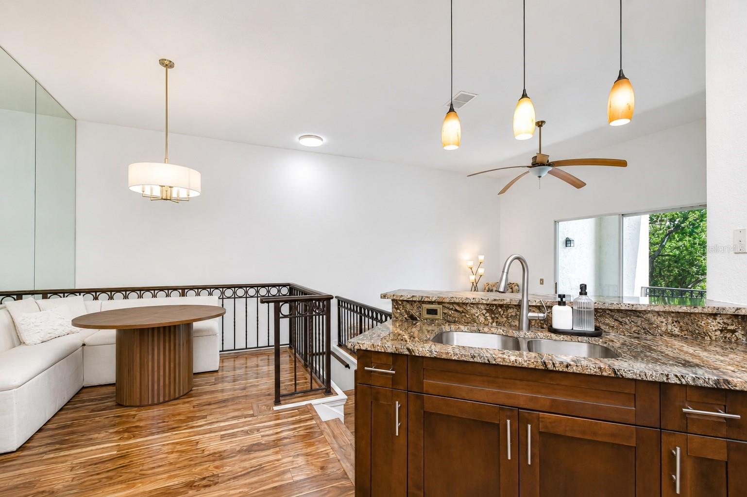 Image 12 of 34 For 609 Tropical Breeze Way 609