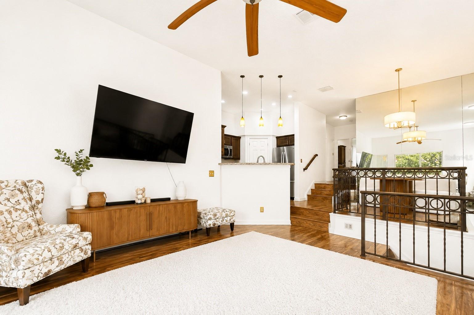 Image 3 of 34 For 609 Tropical Breeze Way 609