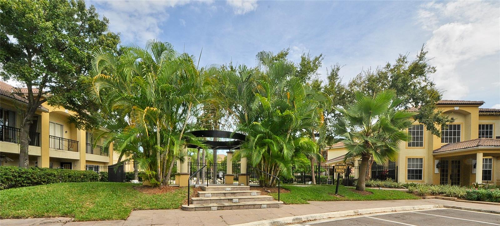 Image 34 of 34 For 609 Tropical Breeze Way 609