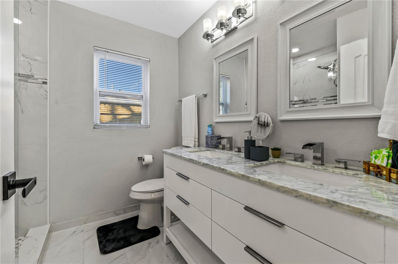 Image 24 of 27 For 2564 Roberta Street