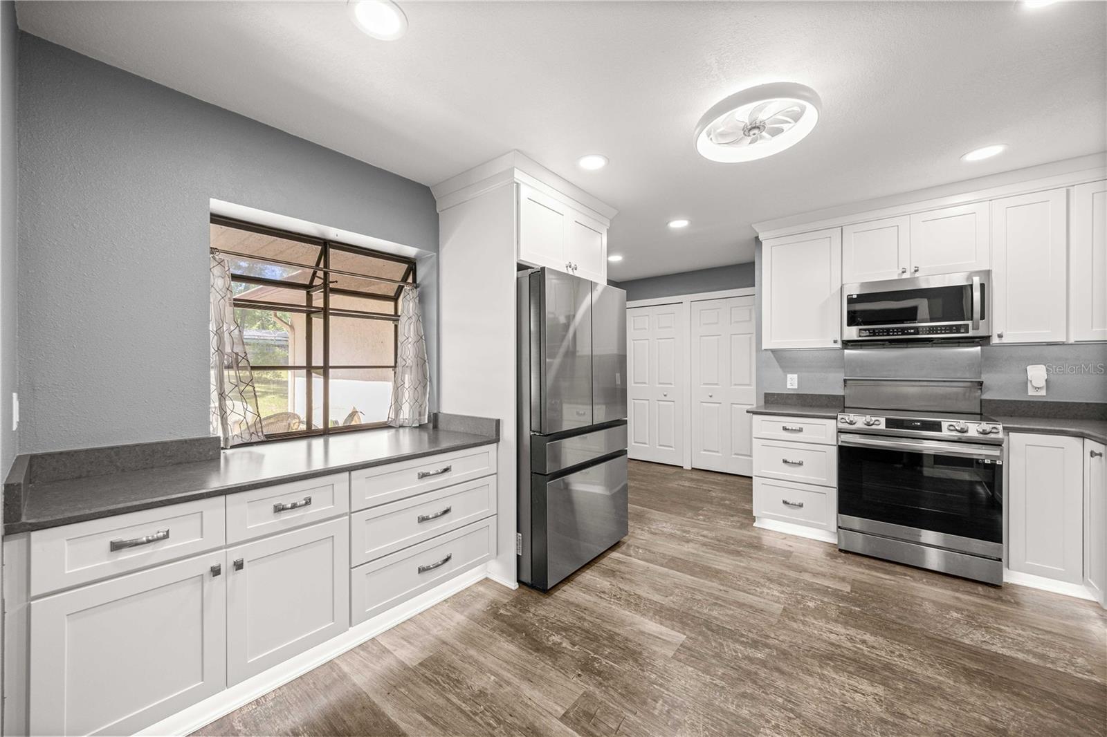 Image 15 of 52 For 3883 Westwind Court
