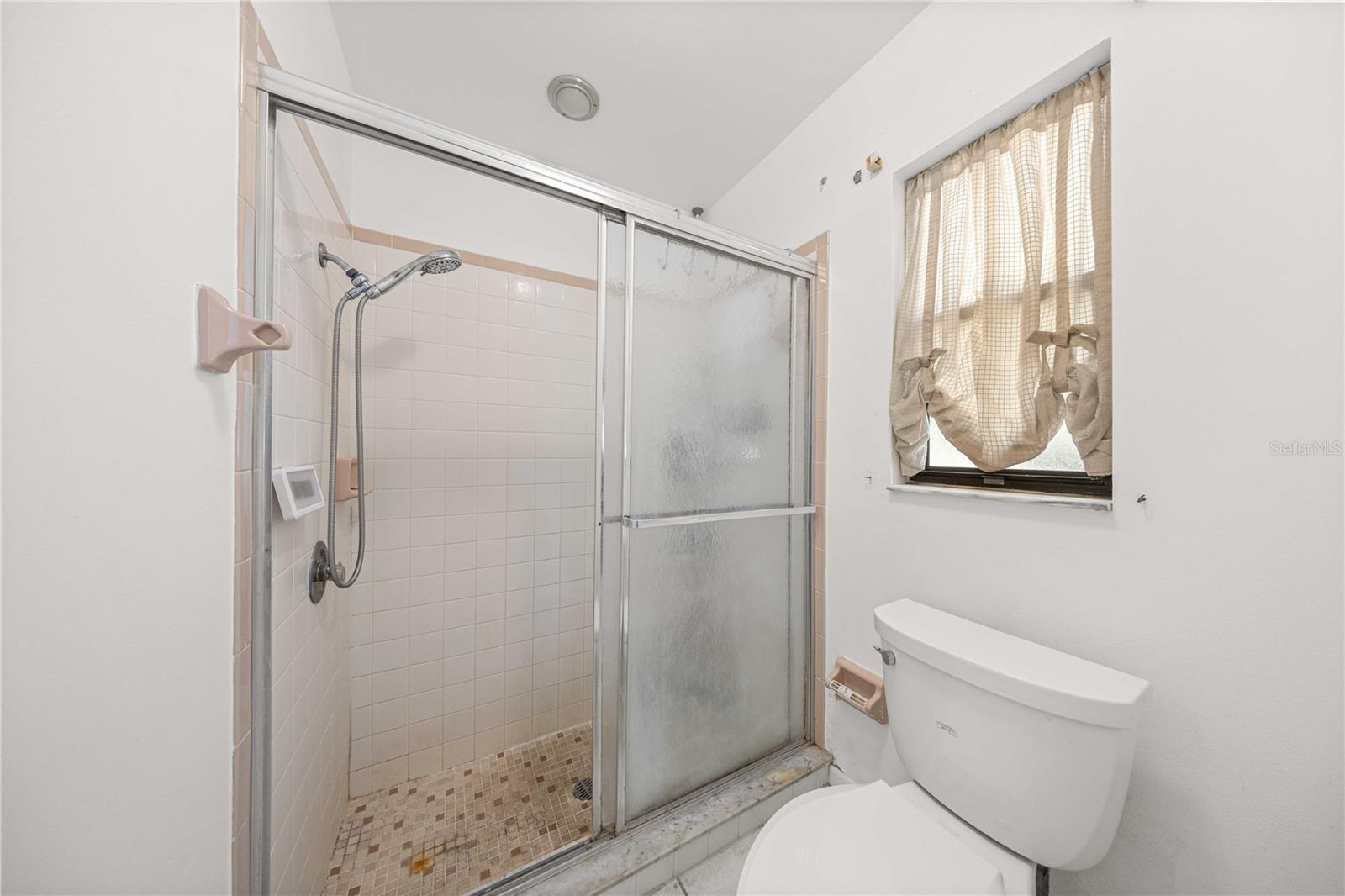 Image 25 of 52 For 3883 Westwind Court