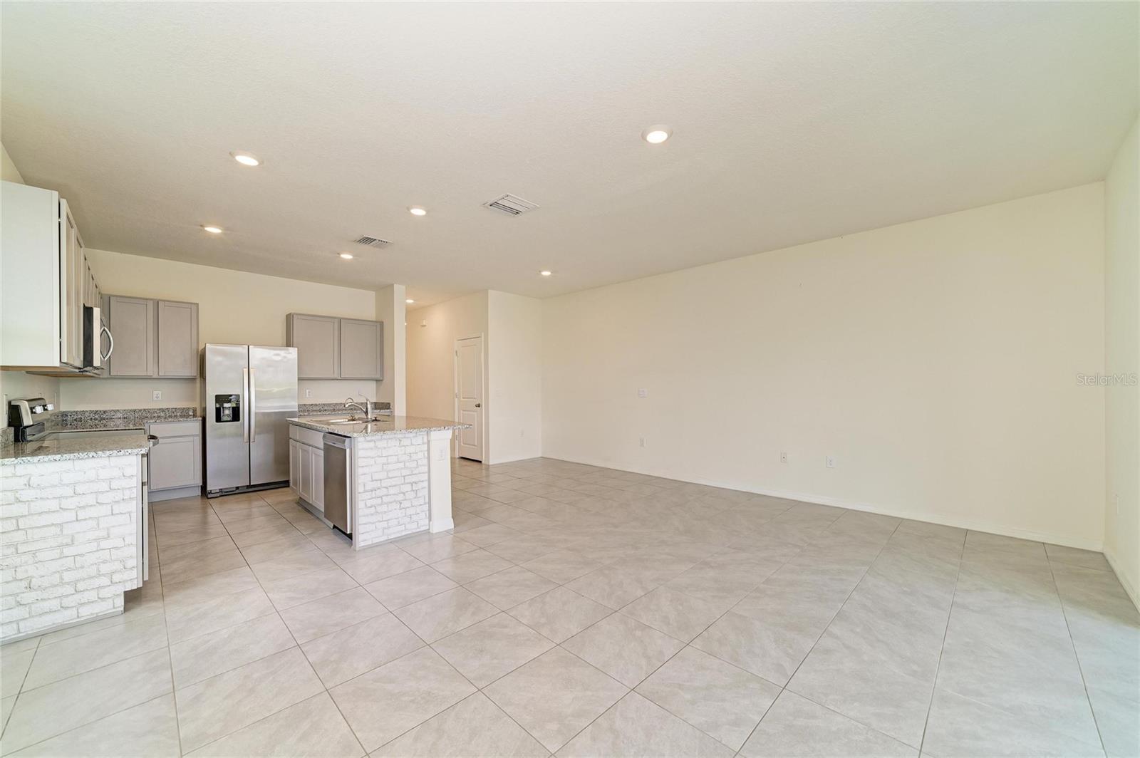 Image 15 of 67 For 11419 Planetree Place