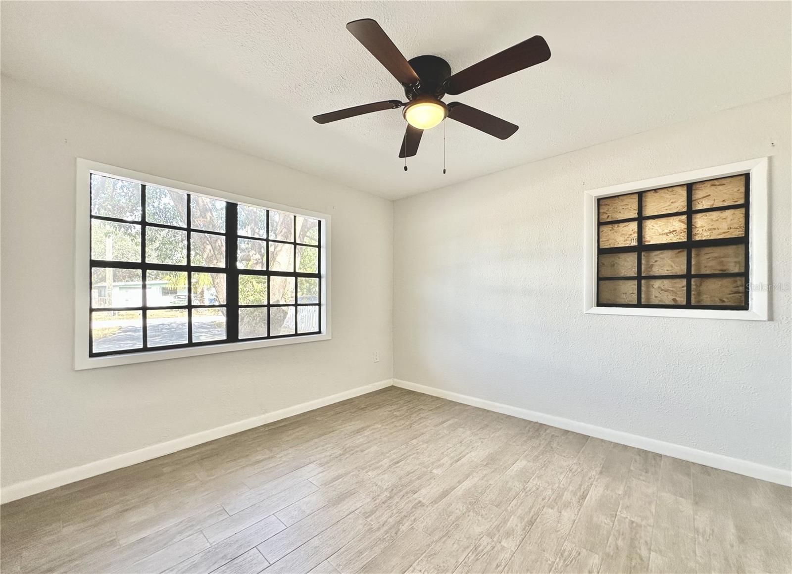 Image 13 of 26 For 2928 Elrod Avenue