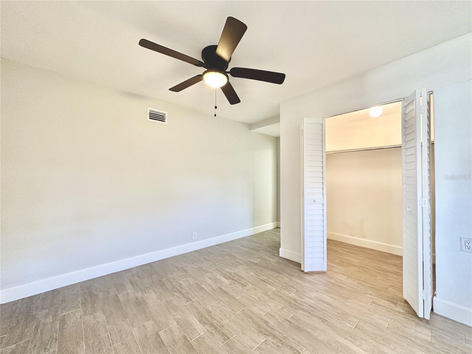 Image 18 of 26 For 2928 Elrod Avenue