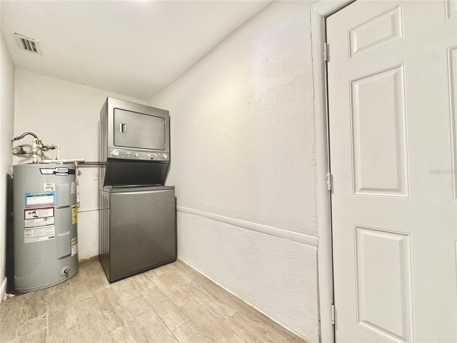 Image 21 of 26 For 2928 Elrod Avenue