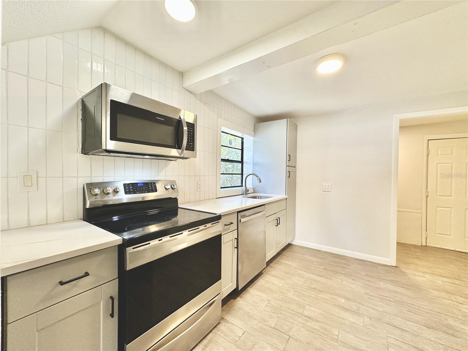 Image 4 of 26 For 2928 Elrod Avenue
