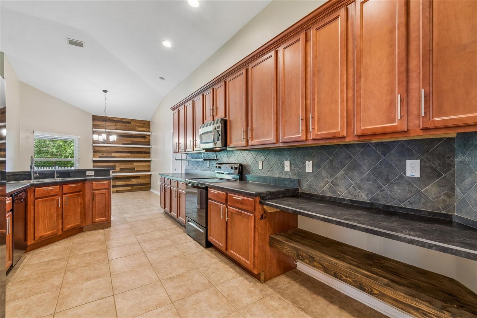 Image 18 of 61 For 6736 Pine Springs Drive