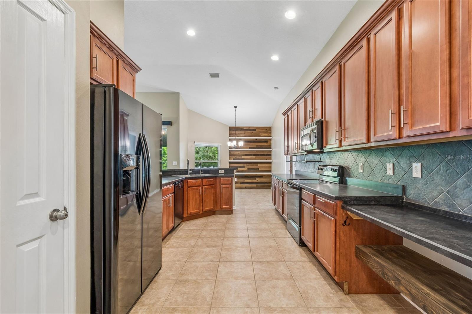 Image 19 of 61 For 6736 Pine Springs Drive