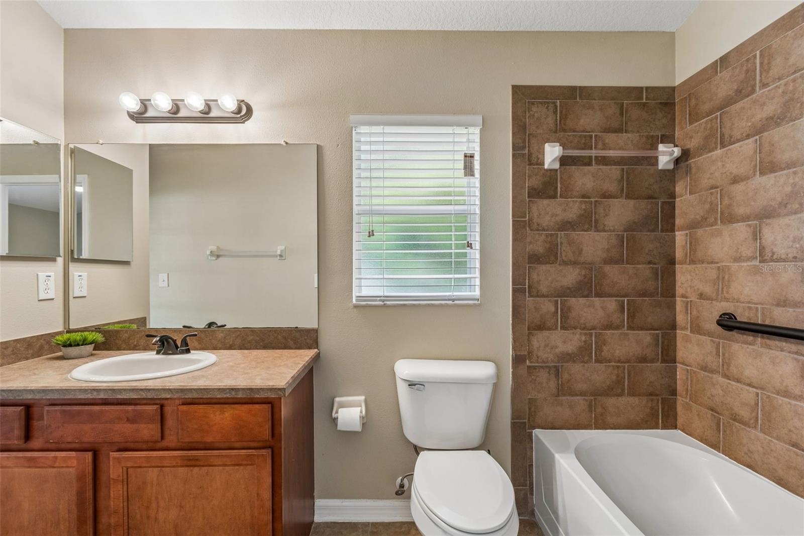 Image 33 of 61 For 6736 Pine Springs Drive