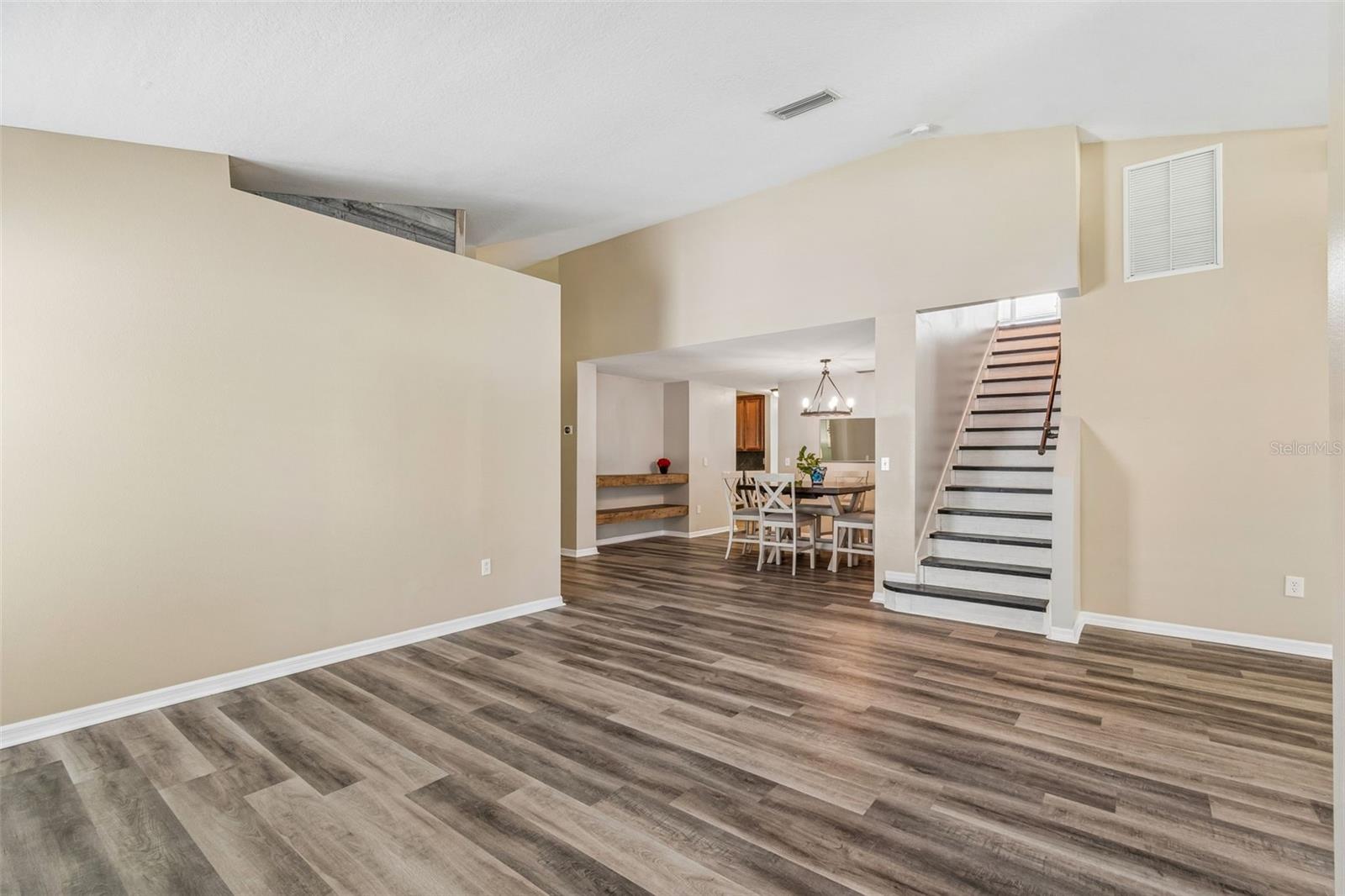 Image 9 of 61 For 6736 Pine Springs Drive