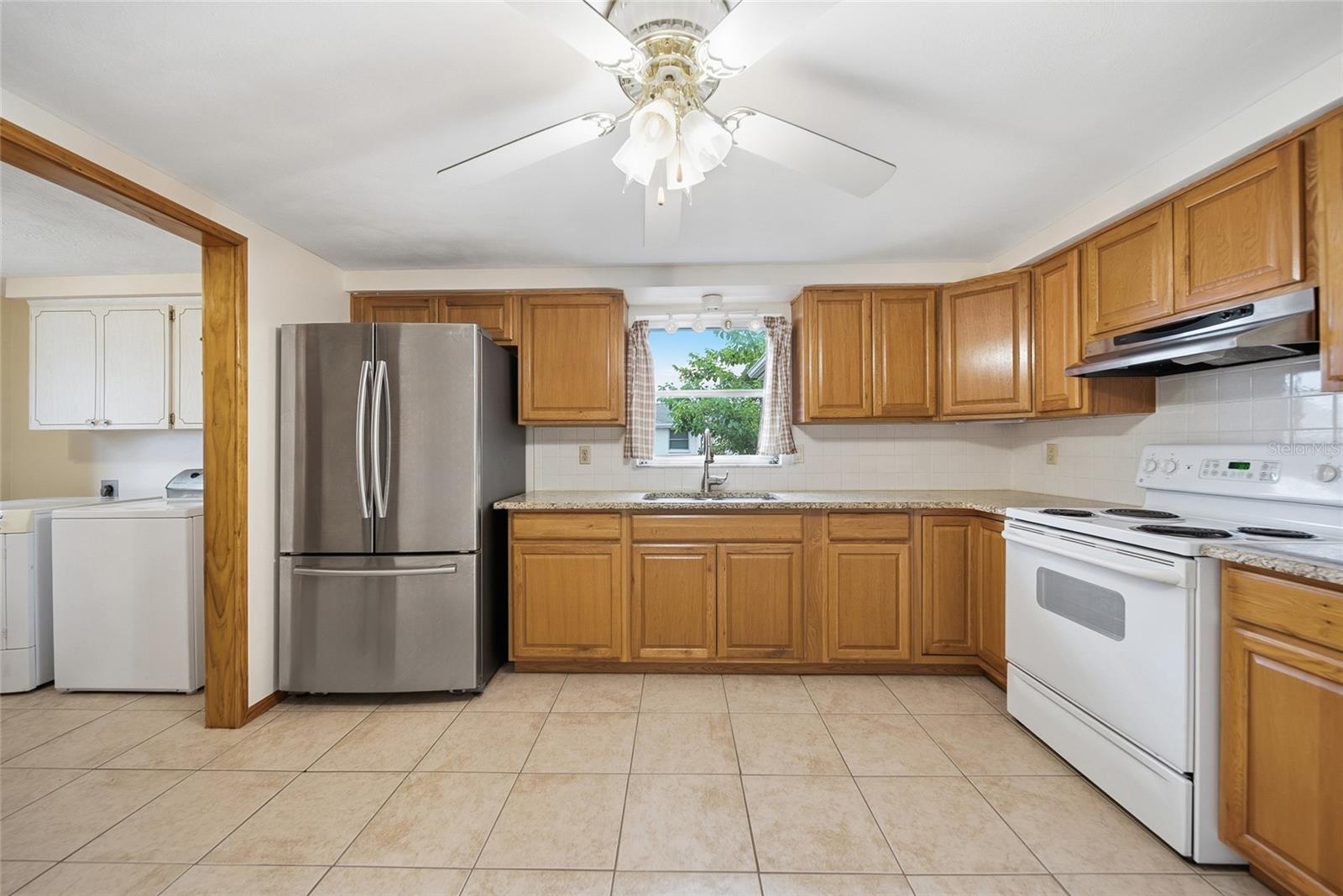 Image 12 of 34 For 7825 Hawthorn Drive