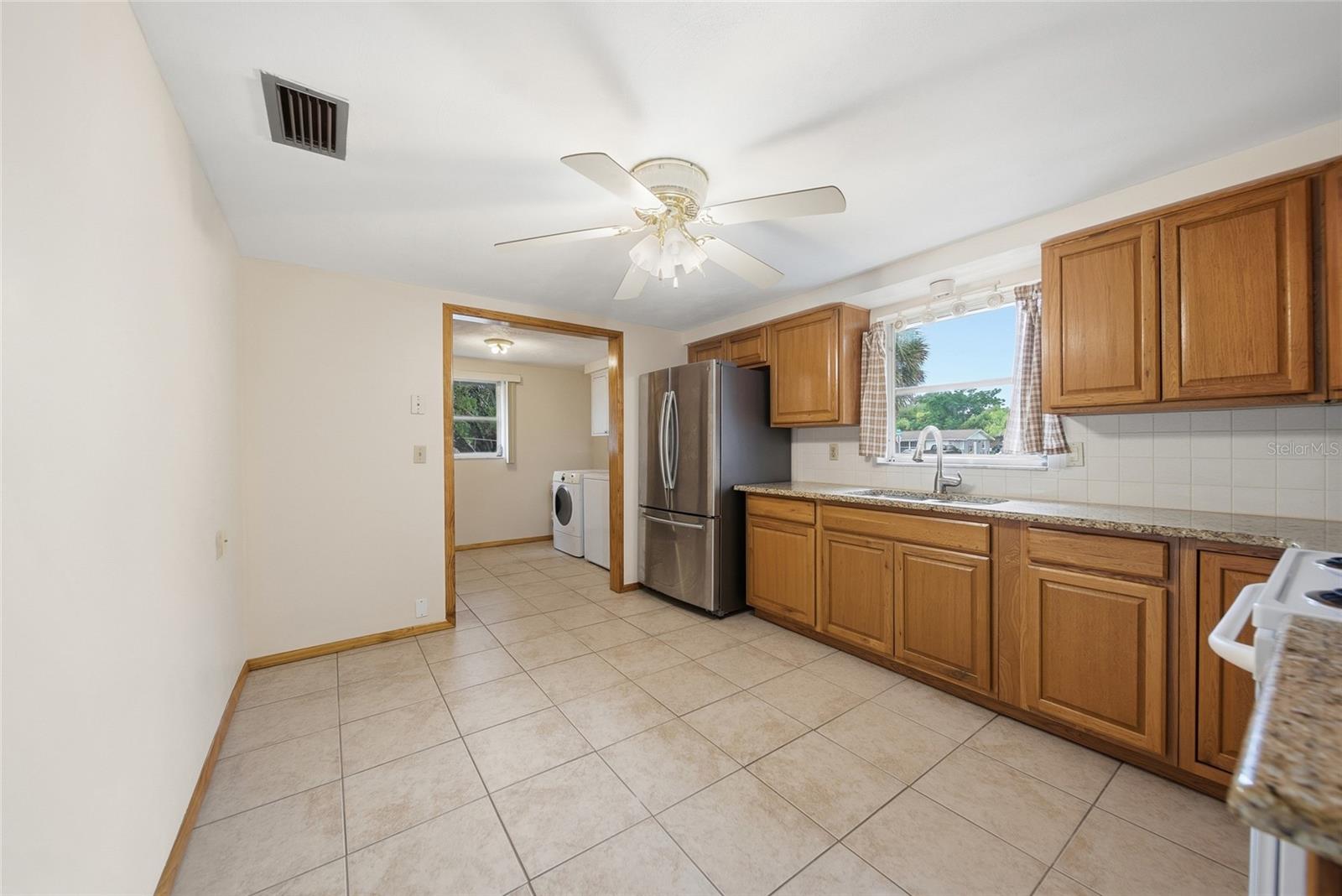 Image 13 of 34 For 7825 Hawthorn Drive