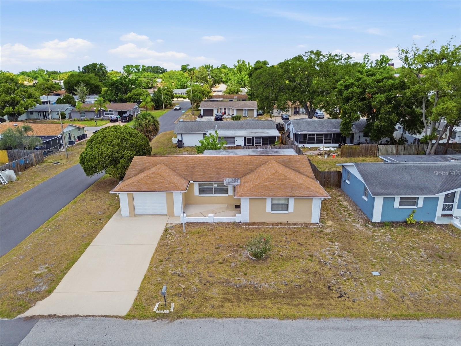 Image 29 of 34 For 7825 Hawthorn Drive