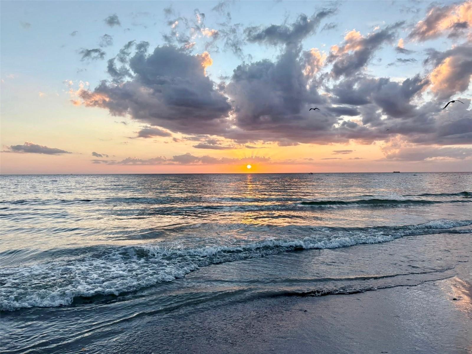 Image 43 of 45 For 11000 Gulf Boulevard 603