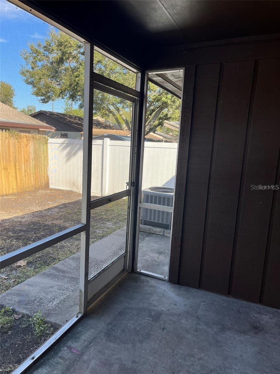 Image 13 of 22 For 7708 Gulf Court
