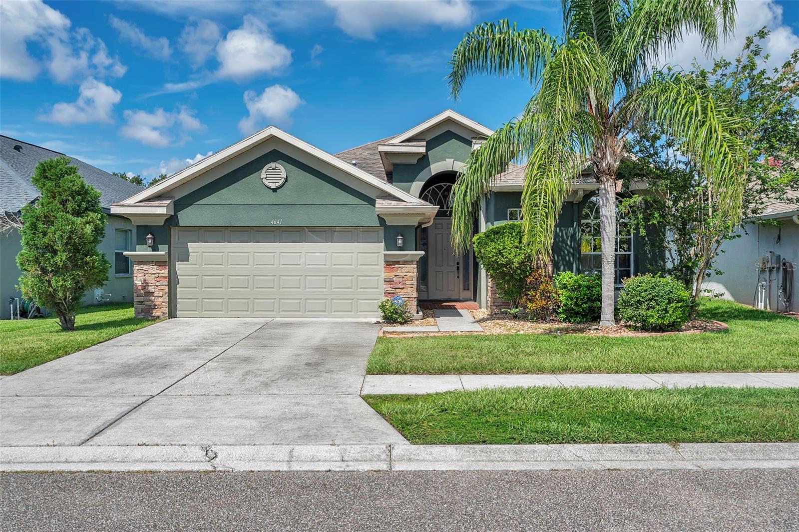 Details for 4641 Rolling Green Drive, WESLEY CHAPEL, FL 33543