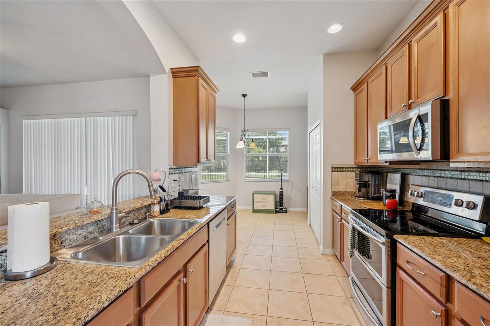 Image 16 of 54 For 4641 Rolling Green Drive