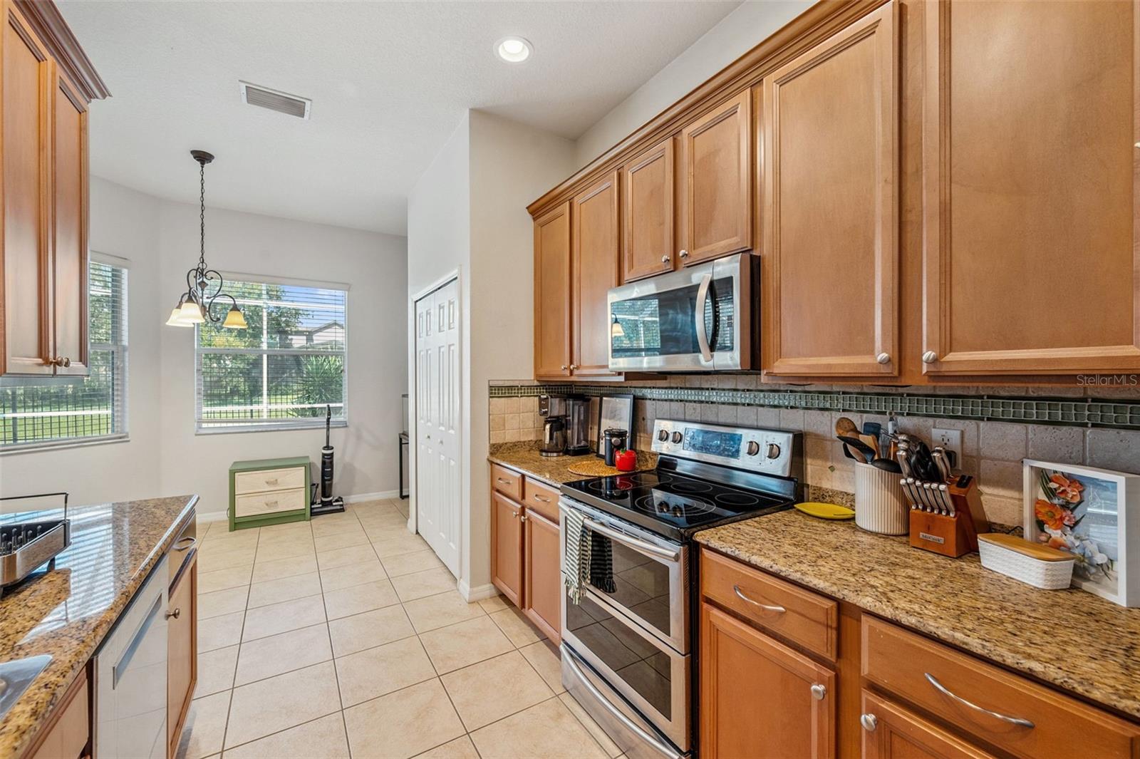 Image 17 of 54 For 4641 Rolling Green Drive