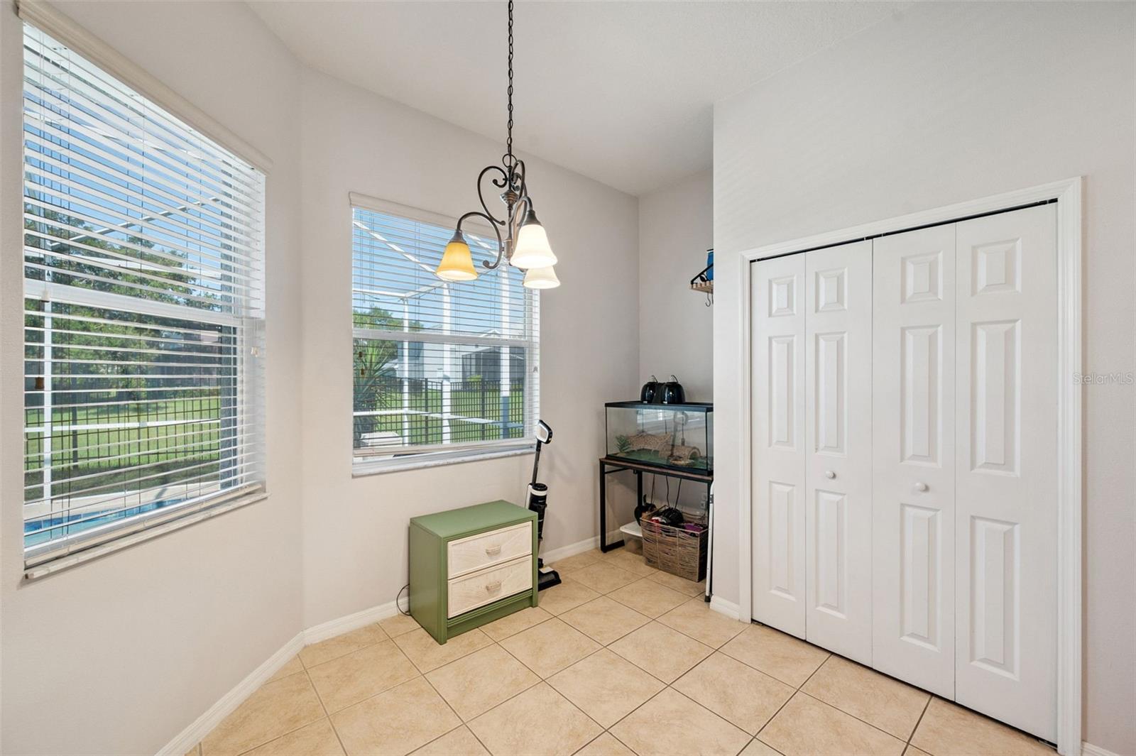 Image 19 of 54 For 4641 Rolling Green Drive
