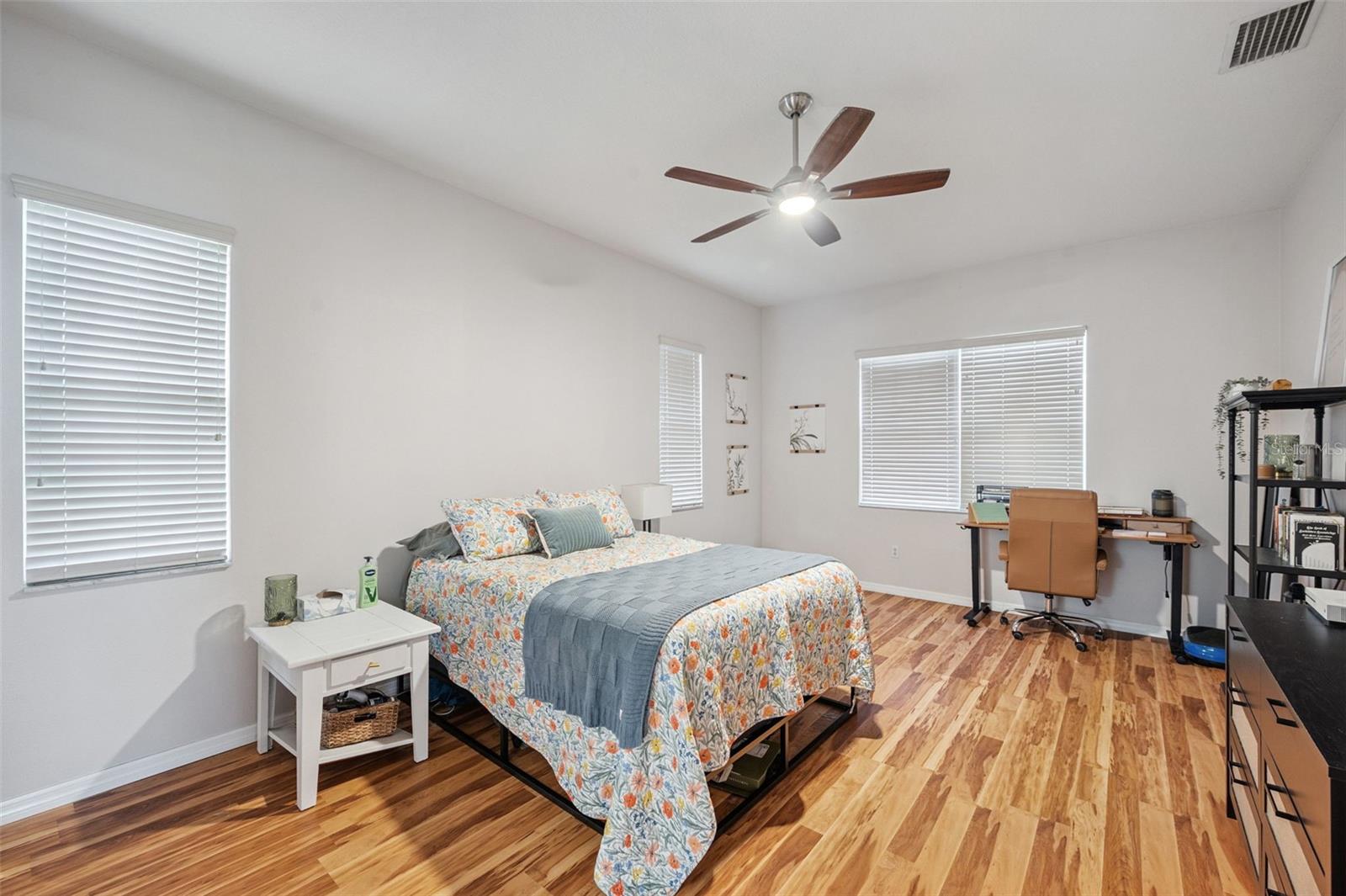 Image 20 of 54 For 4641 Rolling Green Drive