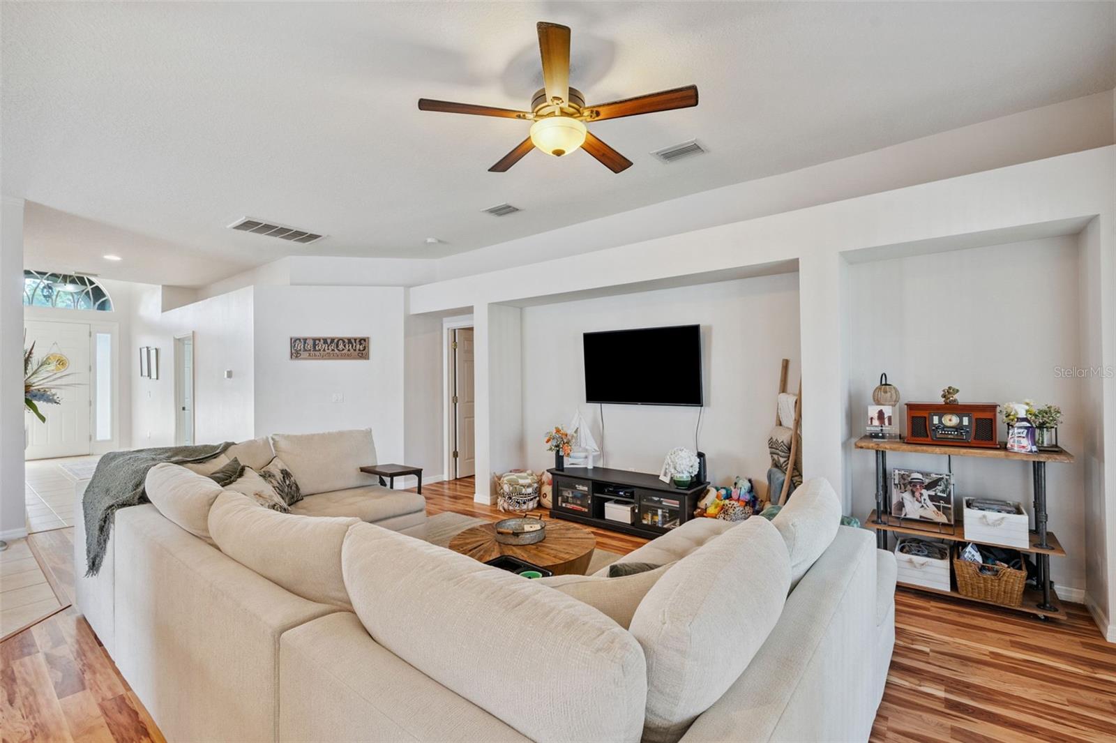 Image 6 of 54 For 4641 Rolling Green Drive