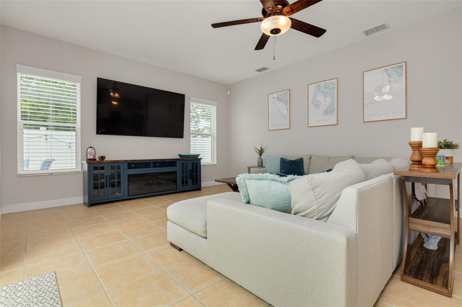Image 10 of 33 For 8253 Wild Oaks Circle