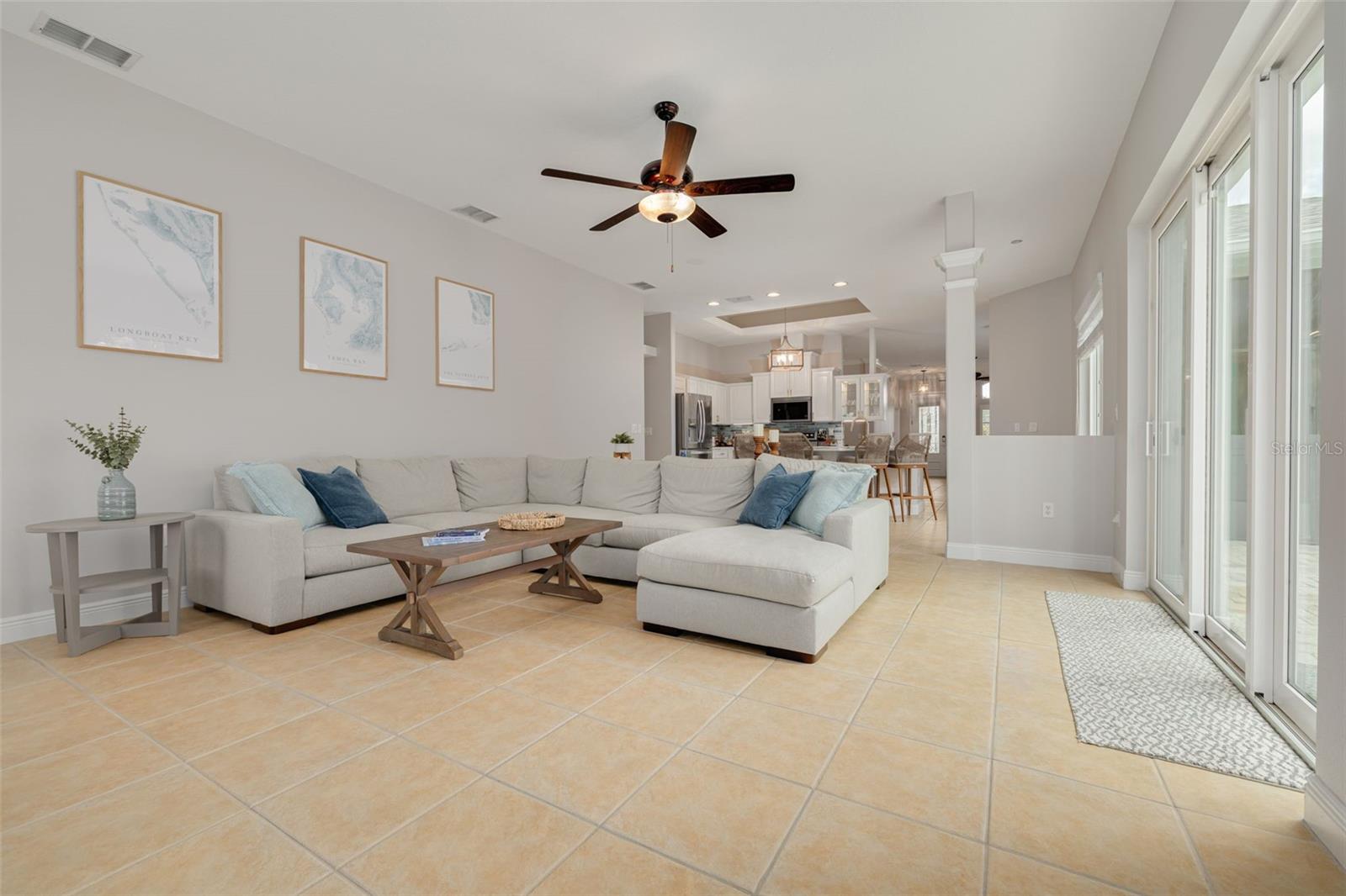 Image 11 of 33 For 8253 Wild Oaks Circle