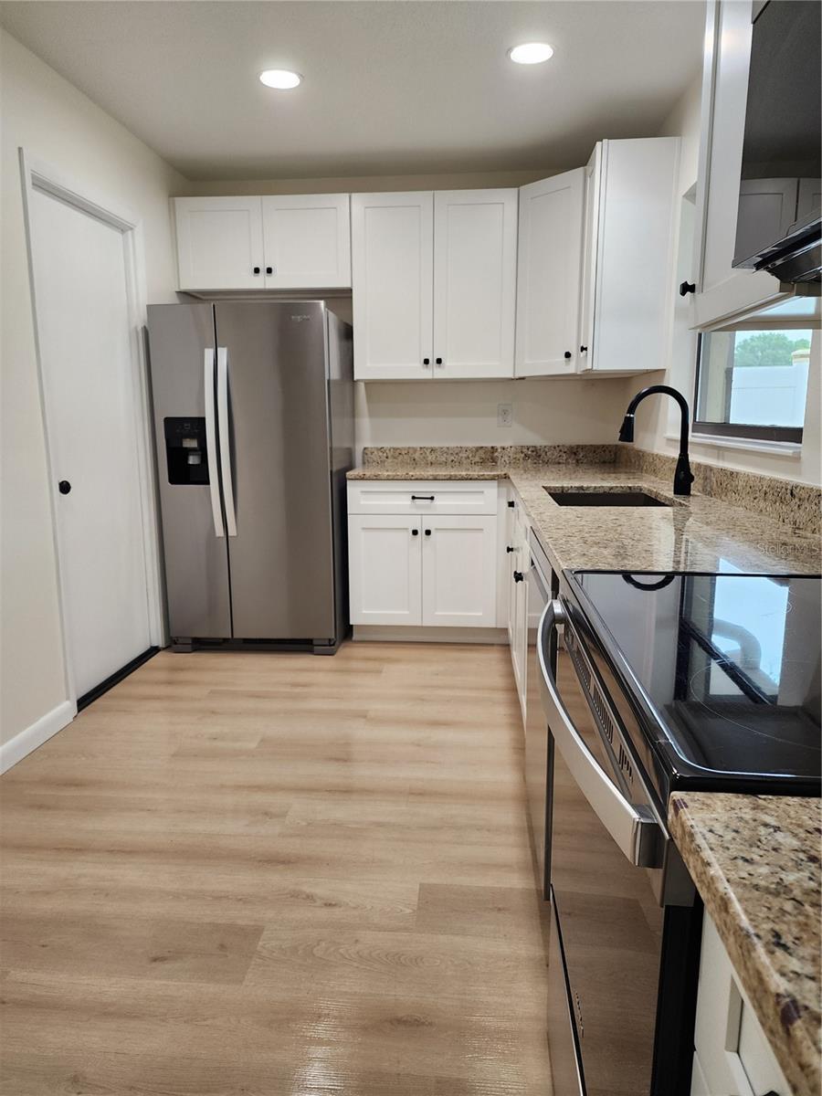 Image 4 of 14 For 13010 Cumberland Drive