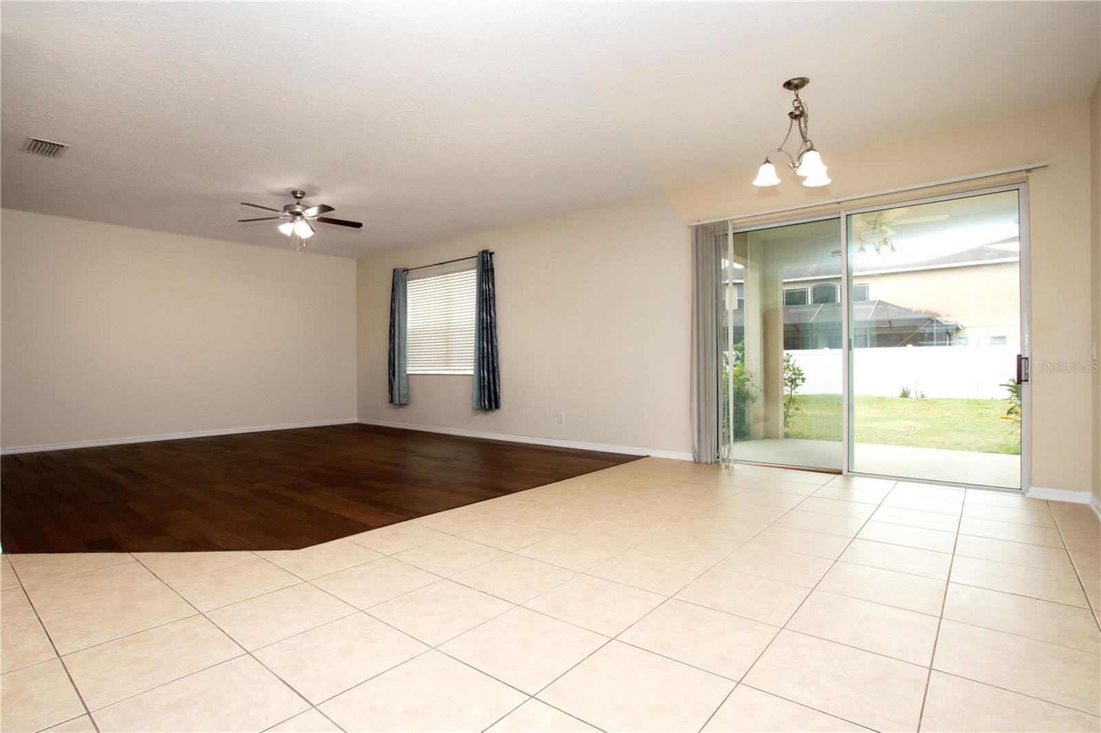 Image 12 of 31 For 1319 Rowantree Drive