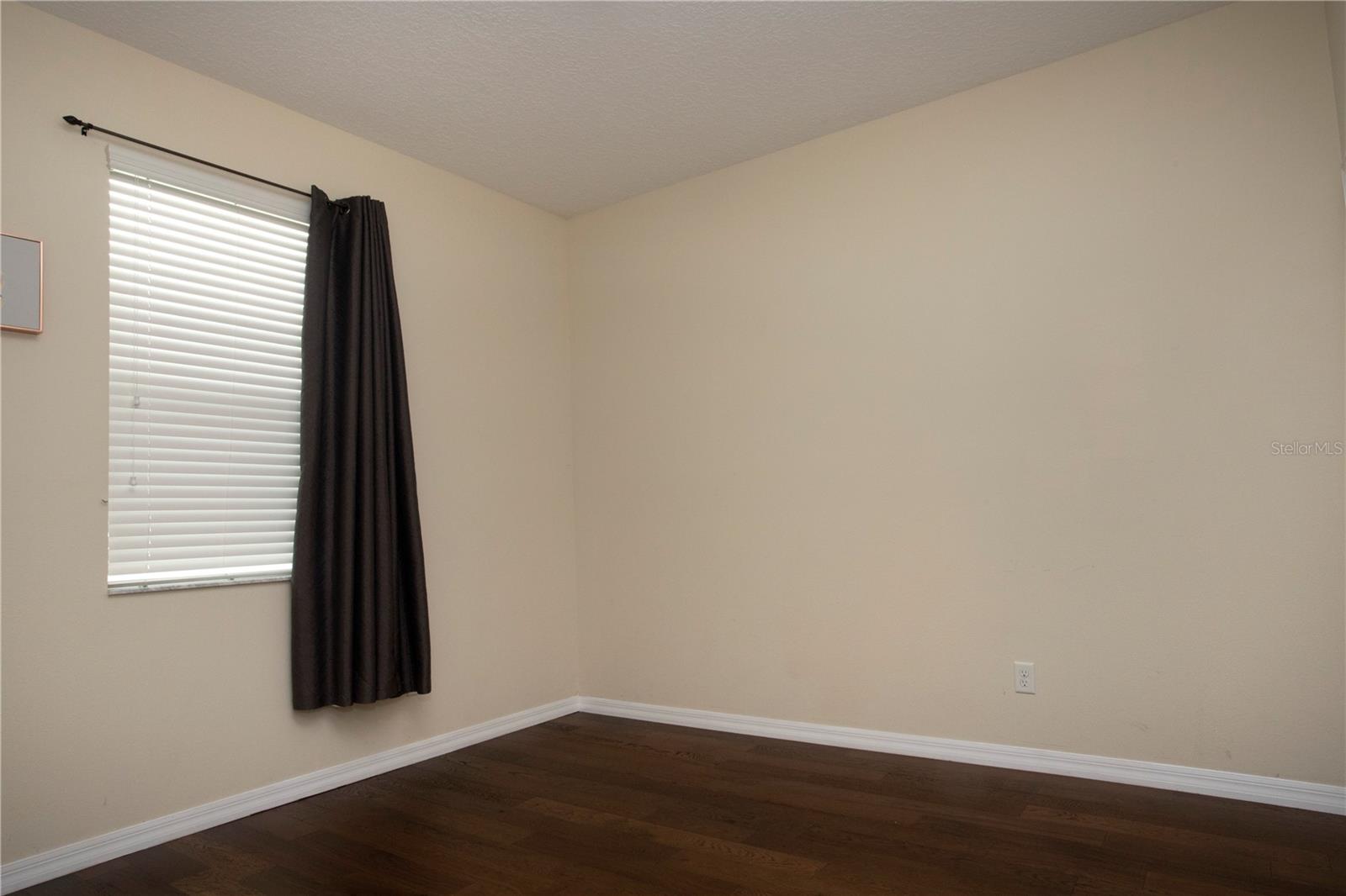 Image 23 of 31 For 1319 Rowantree Drive