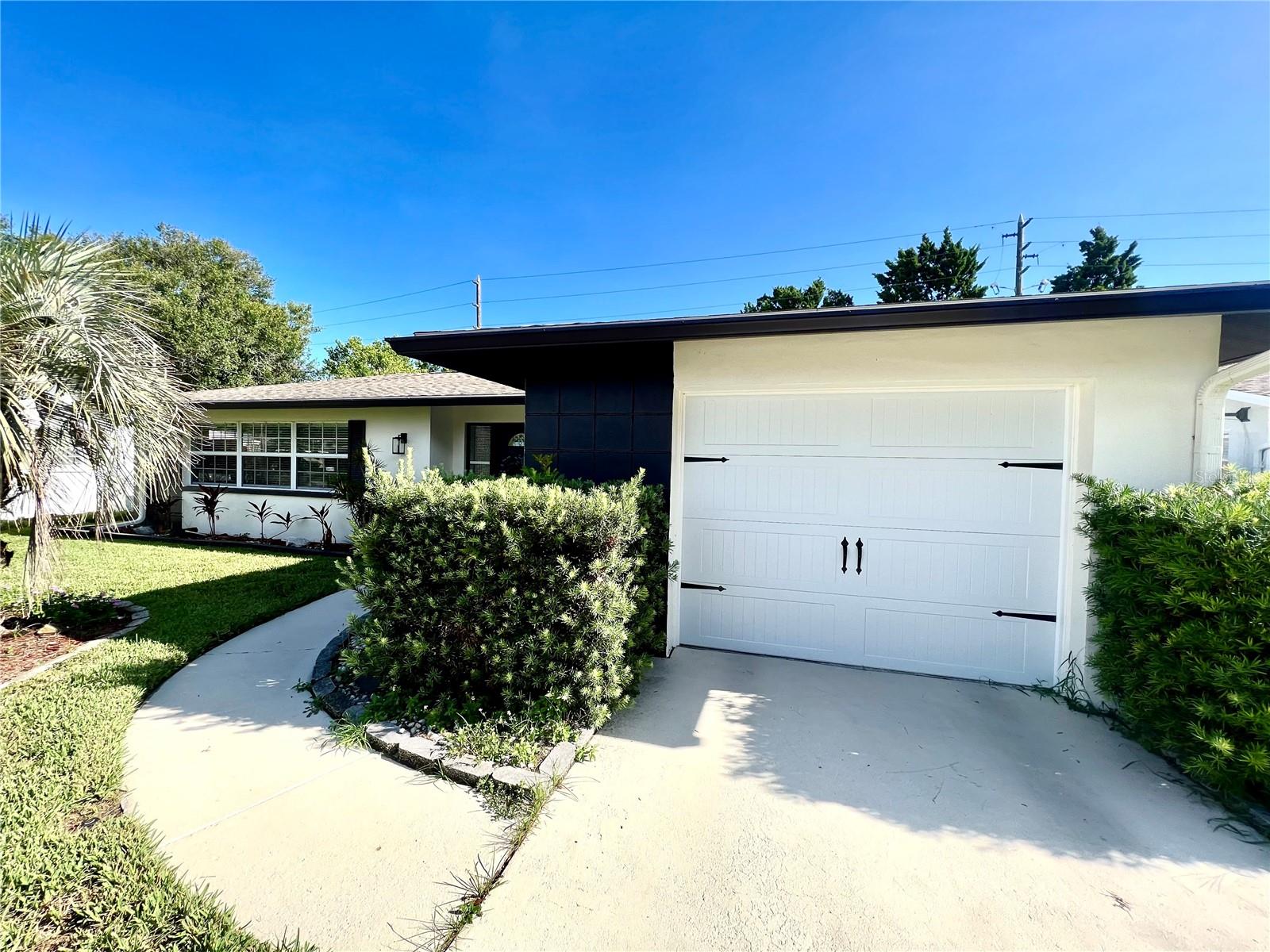 Image 2 of 40 For 2066 Druid Park Drive N
