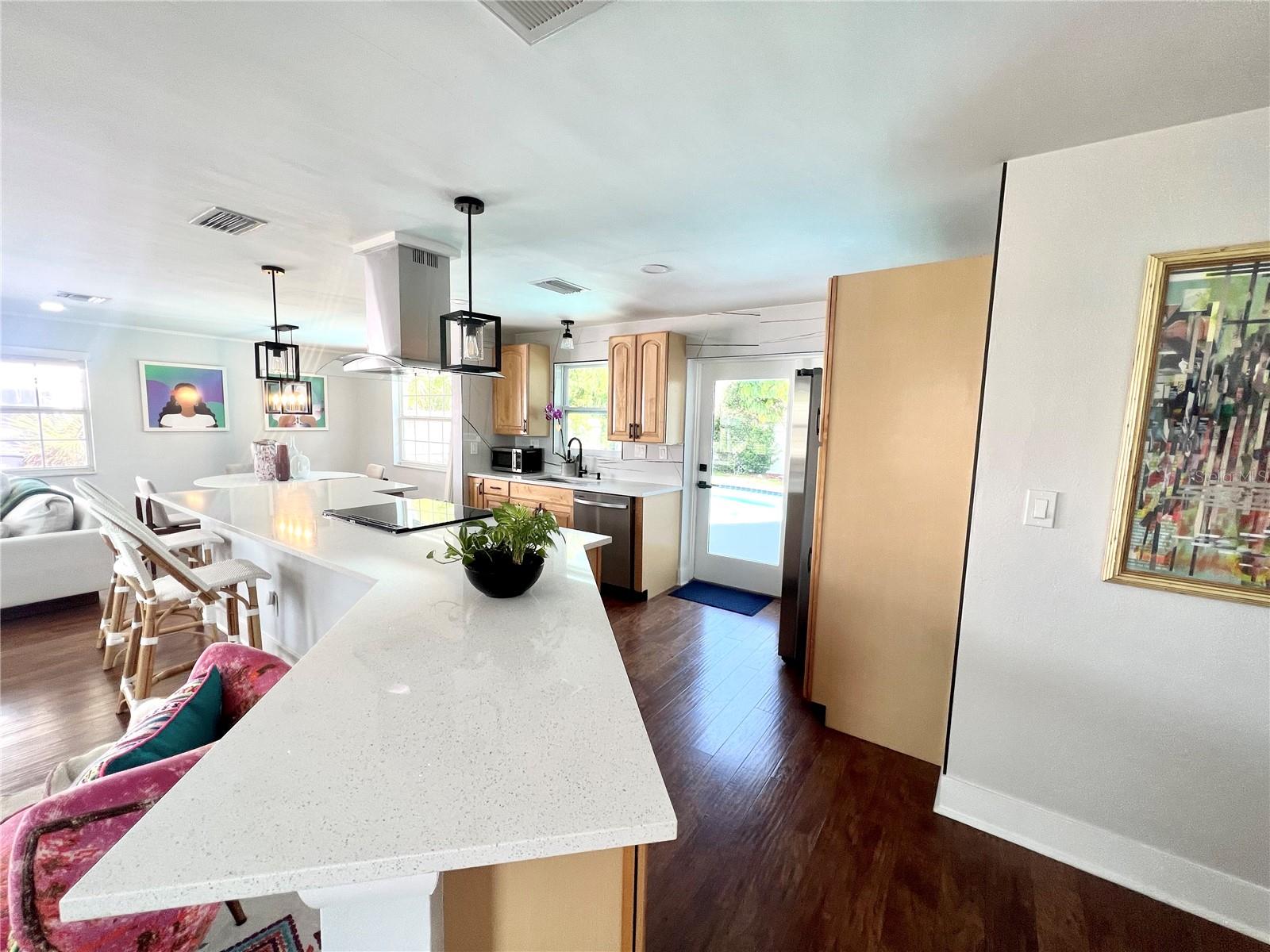 Image 6 of 40 For 2066 Druid Park Drive N