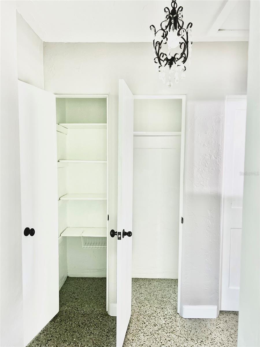 Image 10 of 19 For 797 Harbor Drive S