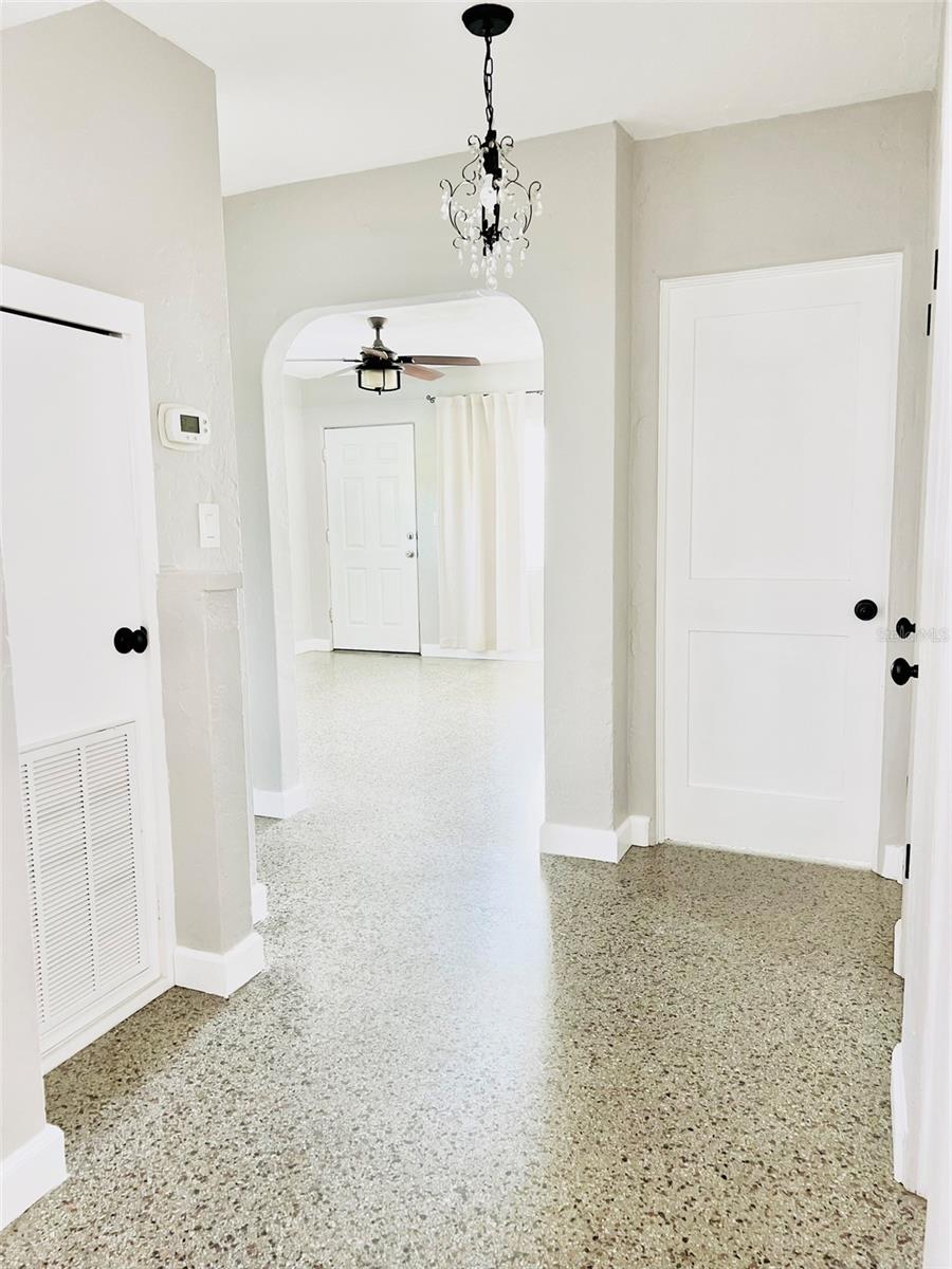 Image 4 of 19 For 797 Harbor Drive S
