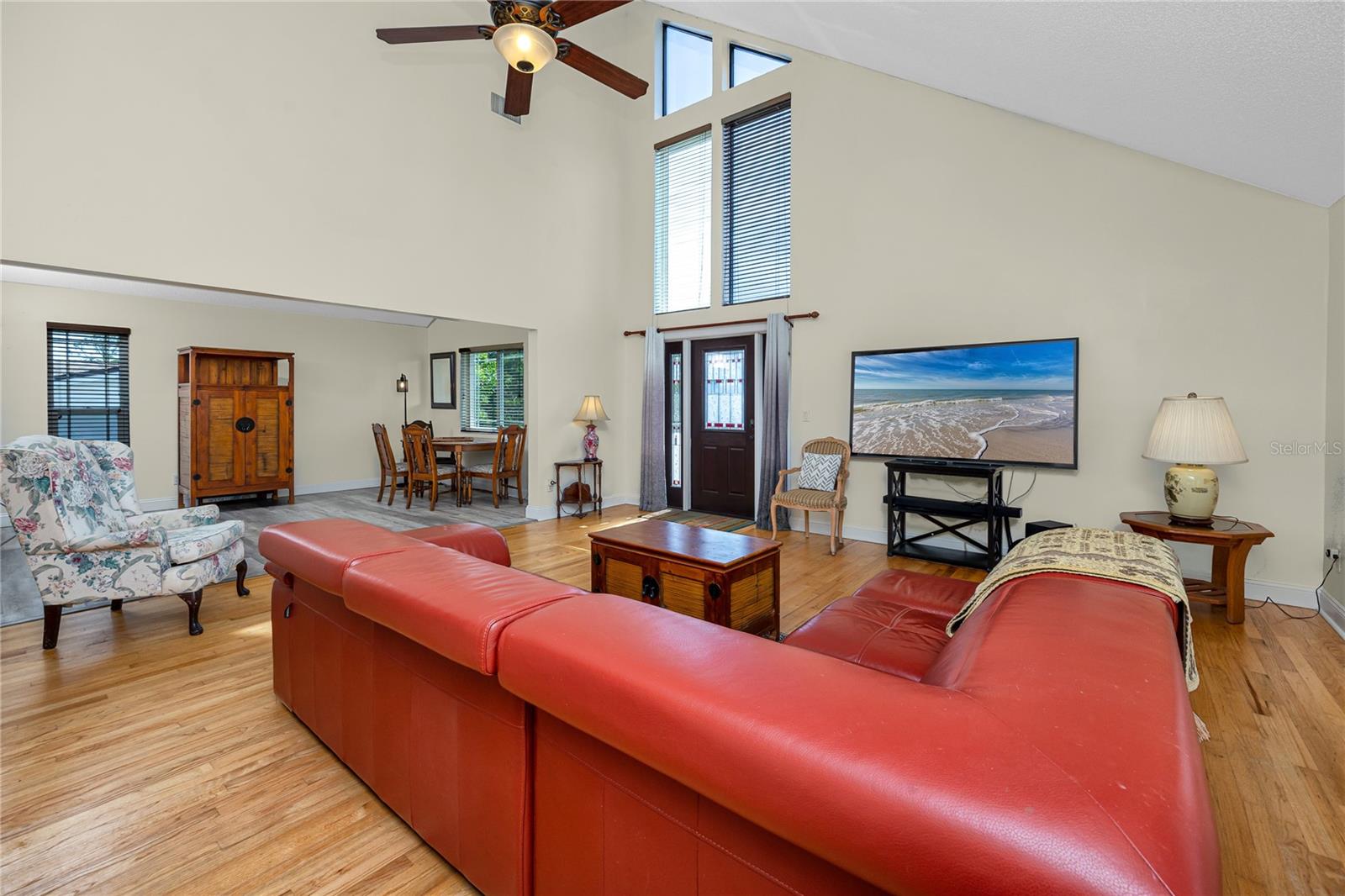 Image 11 of 57 For 8759 Orient Way Ne