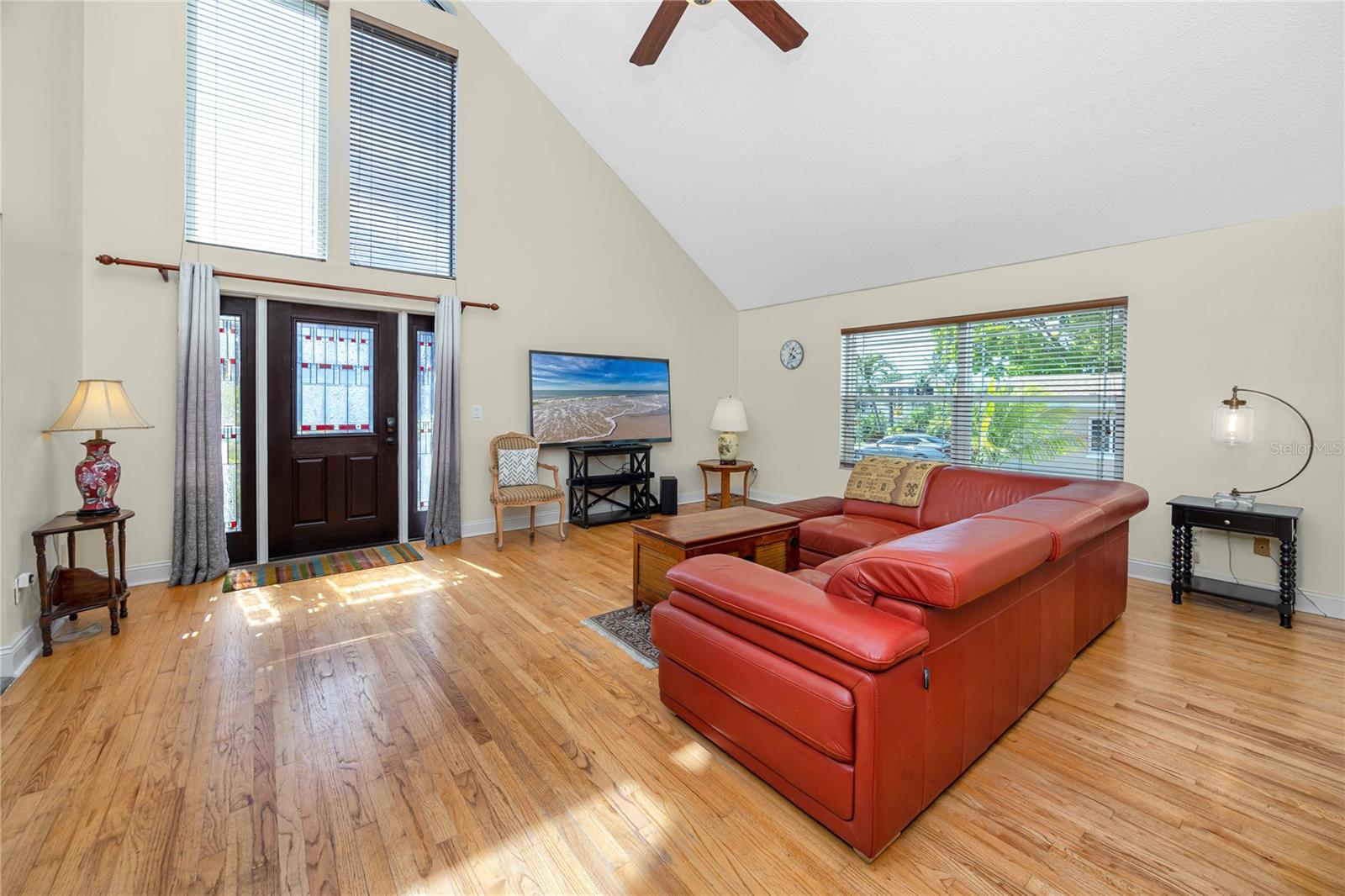 Image 12 of 57 For 8759 Orient Way Ne