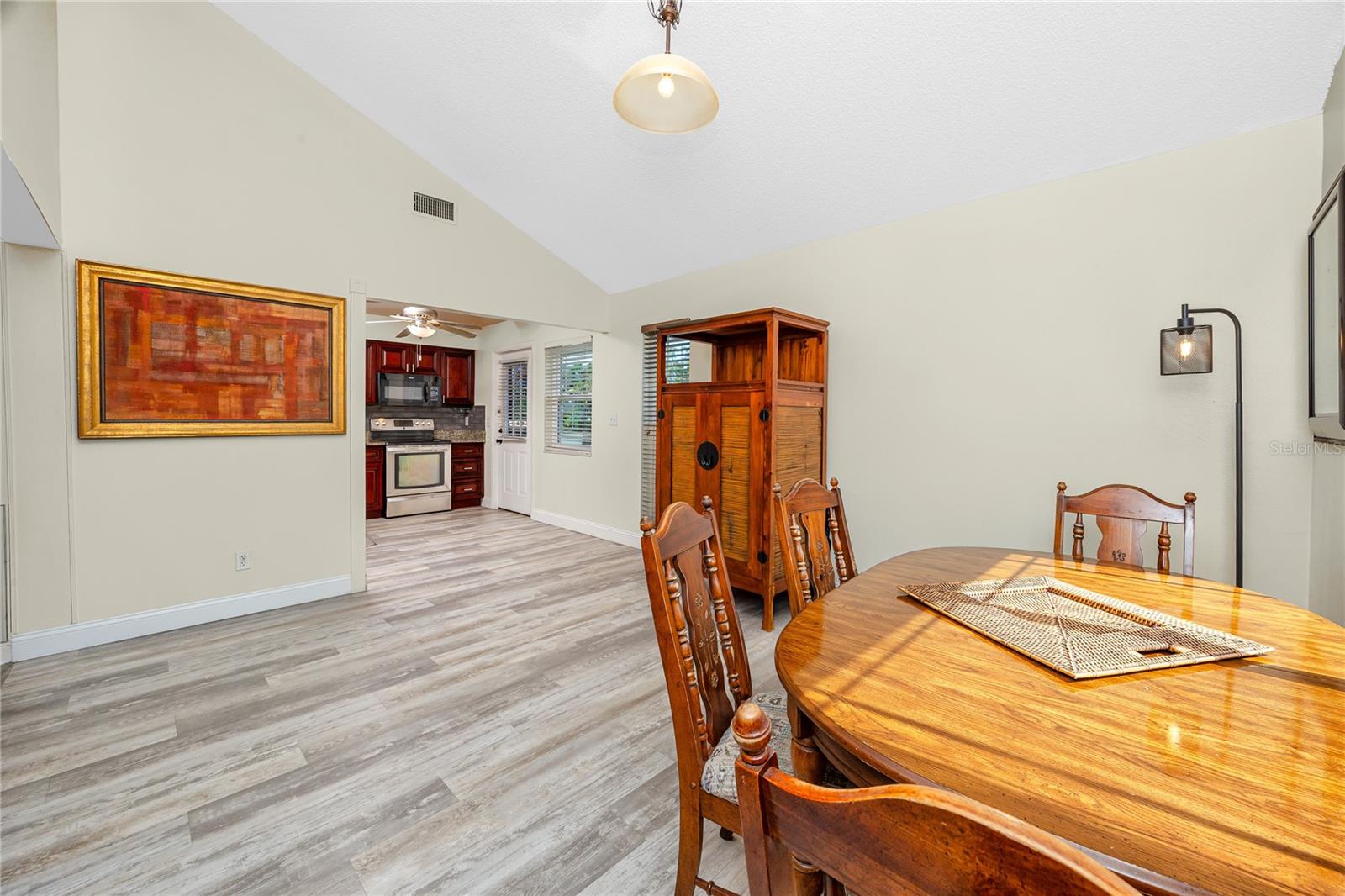Image 15 of 57 For 8759 Orient Way Ne