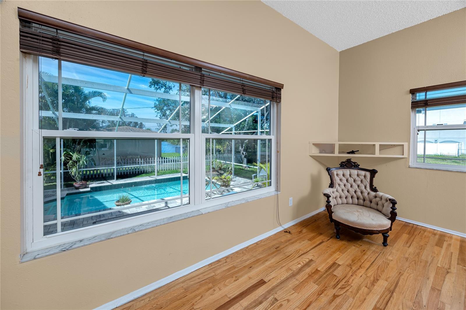 Image 20 of 57 For 8759 Orient Way Ne