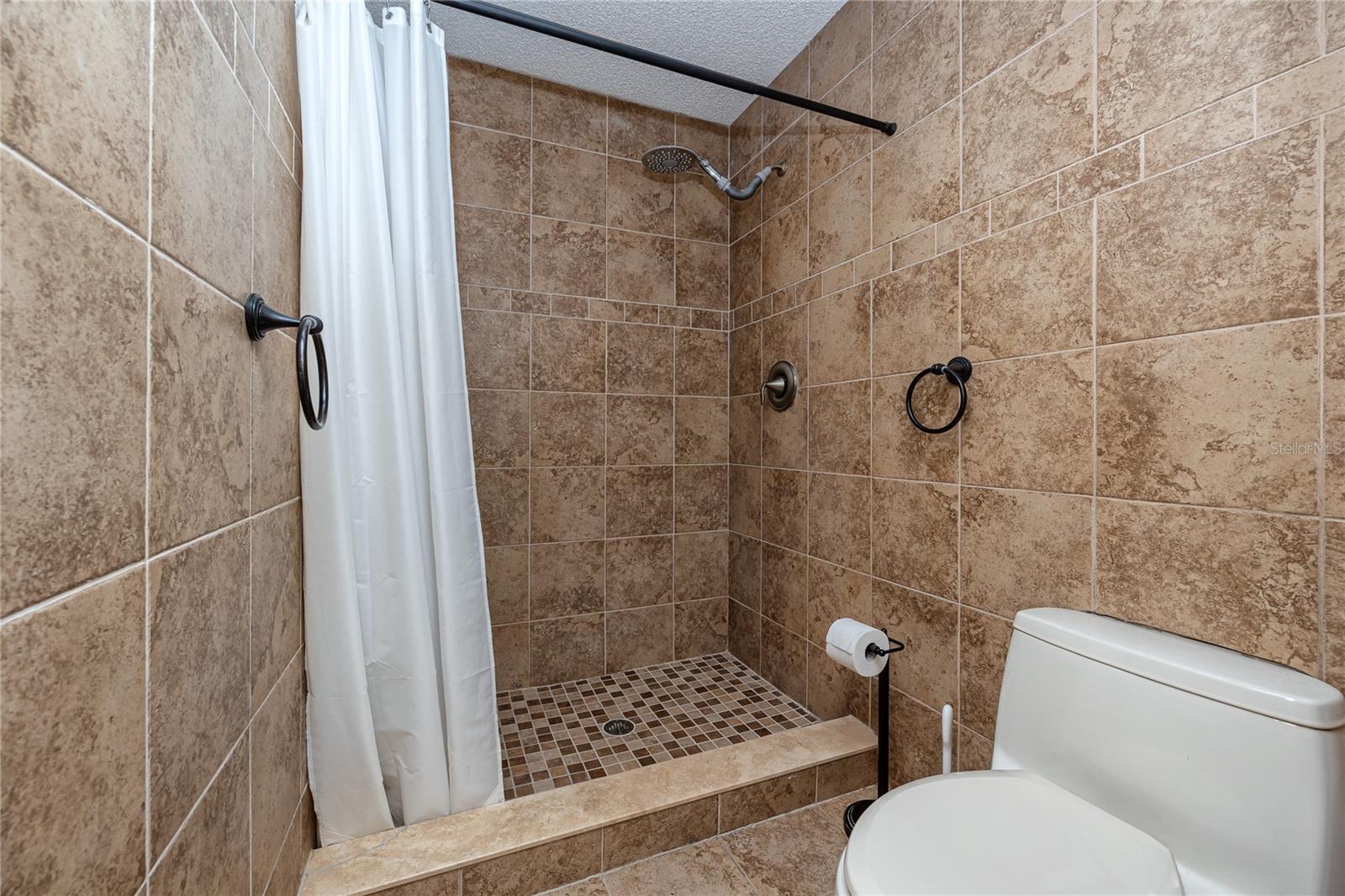 Image 24 of 57 For 8759 Orient Way Ne