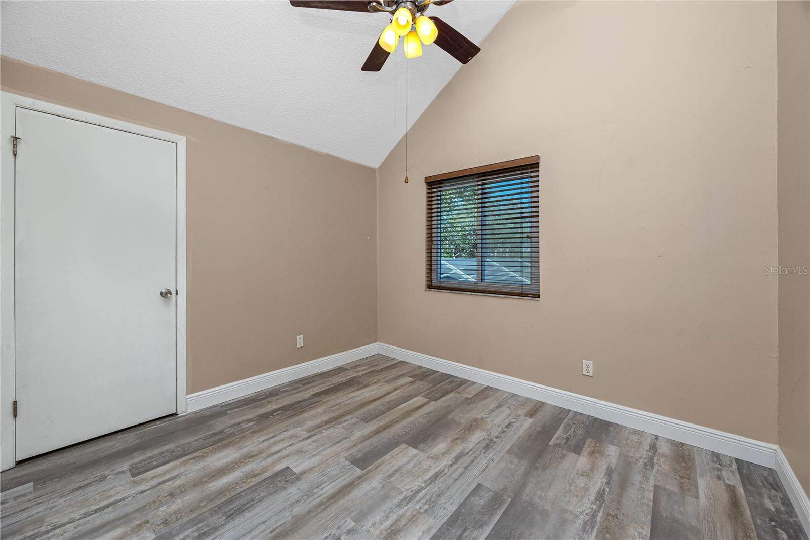 Image 27 of 57 For 8759 Orient Way Ne