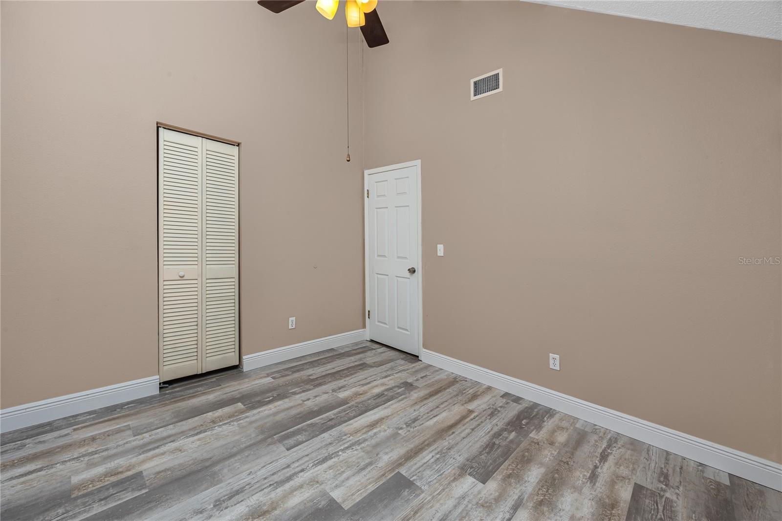 Image 28 of 57 For 8759 Orient Way Ne