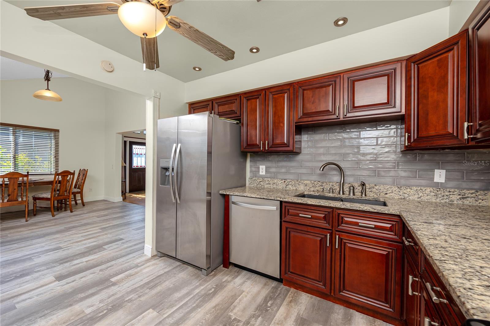 Image 7 of 57 For 8759 Orient Way Ne